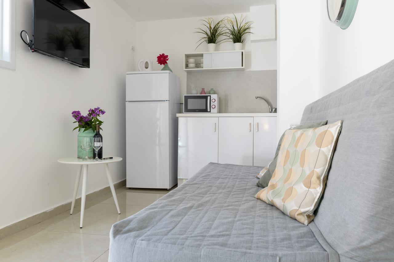 Studio & Apartments On The Beach By Aspentlv Tel Aviv Exterior photo